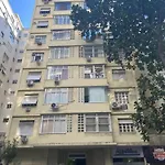 Apartamento Moderno Na Quadra Da Praia De Copacabana